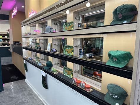Waukegan Dispensary | Recreational Cannabis | Ivy Hall