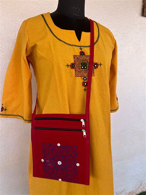 Lambani Cotton Sling Bag – Sooji Daarada Mane