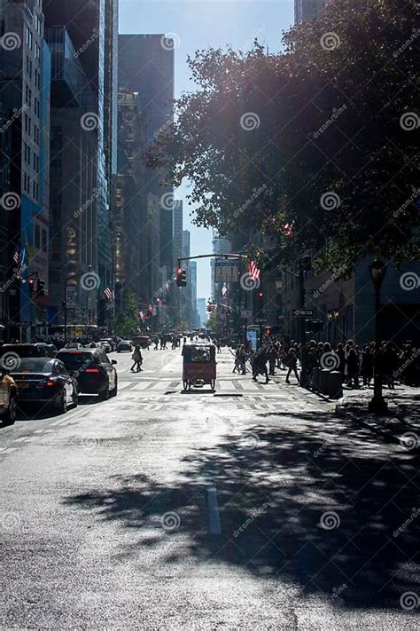 Busy Street Scene 的图像结果