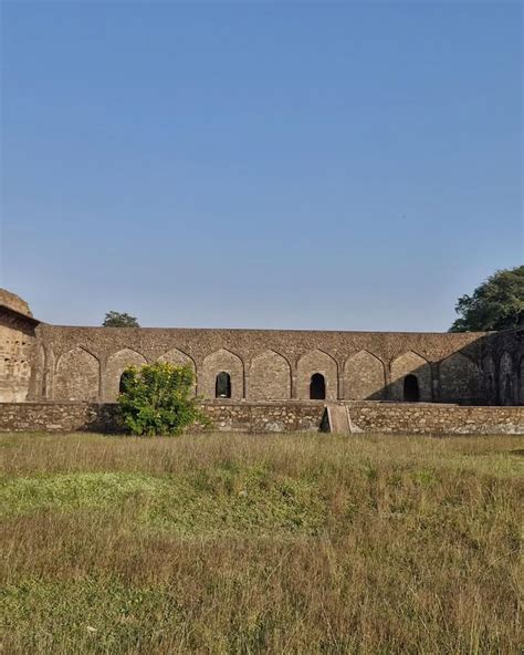 Nahar Jharokha, Mandu – A Glimpse of the King . - Studio Dharma