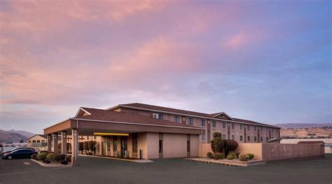 QUALITY INN WENATCHEE - Hotel Reviews, Photos, Rate Comparison ...