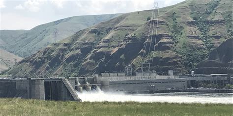 Snake and Columbia River dams: Controversy rages between renewable ...