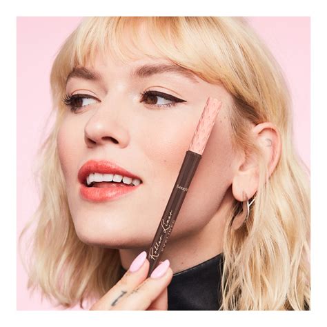 Roller Liner Brown Liquid Eyeliner • 0.5ml