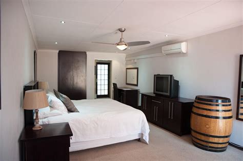 Customer reviews of The Lazy Grape Guest Lodge & Health Spa, , Benoni