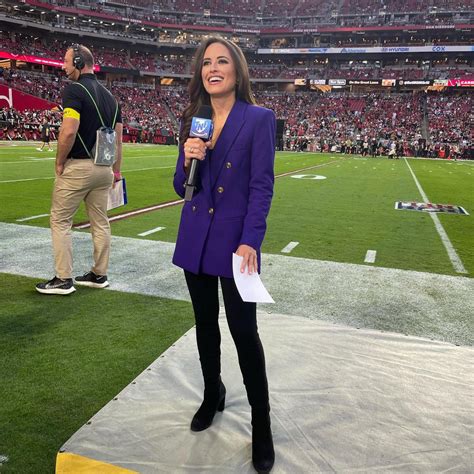 Meet Kaylee Hartung, the stunning reporter of Amazon Prime Video ...