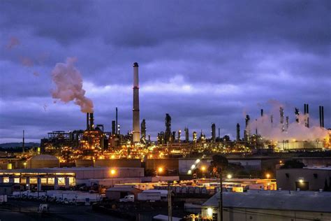 Valero’s Benicia refinery could shut down operations by 2026