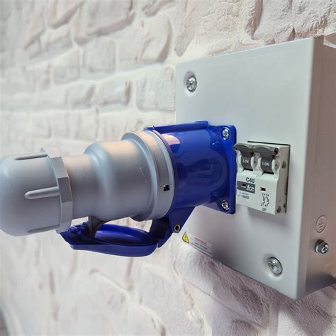 CEE Socket Box with MCB – Zevpoint