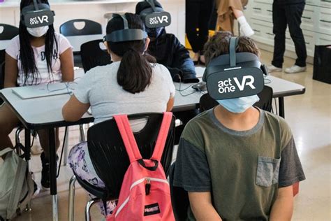 Colleges with Virtual Reality Program 的图像结果