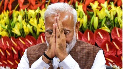 'I bow my head at Shivaji's feet': Prime Minister Narendra Modi ...