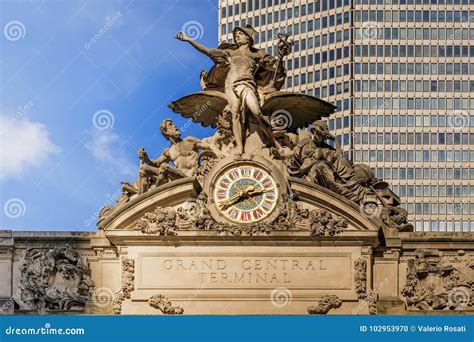Grand Central Terminal External Clock Editorial Image - Image of ...