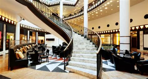 Top 10 Luxurious Hotels In India For Enchanting Stay | WhatsHot Delhi Ncr