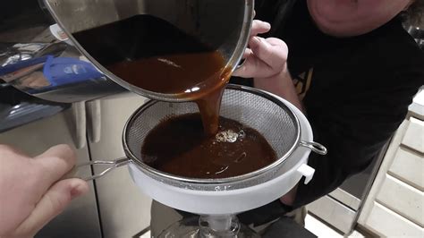 I made a Honey Nut Cheerio Lactomel Braggot : r/mead