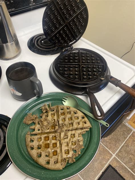 Cast Iron Belgian Waffle Maker