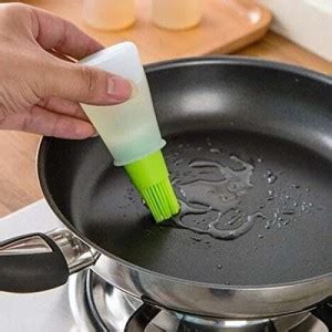 KitchExpo Silicone Cooking Oil Bottle With Basting Brush, Silicone ...