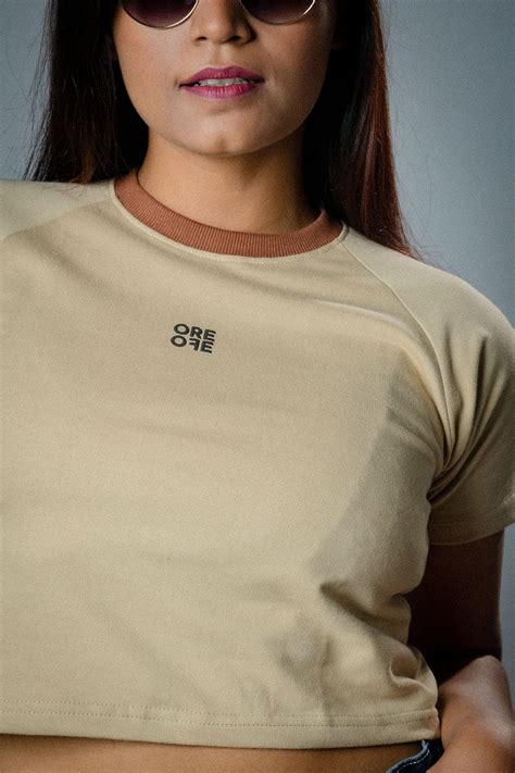 Beige basic crop top – ORE OFE