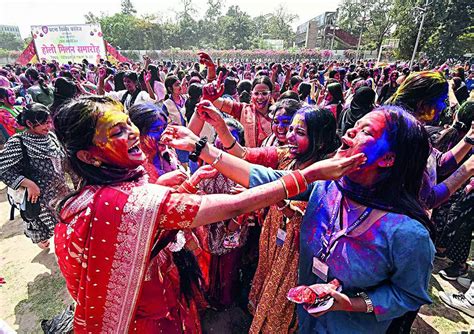 Holi 2025: Delhi Police to deploy 25,000 personnel for Holi and Ramzan ...