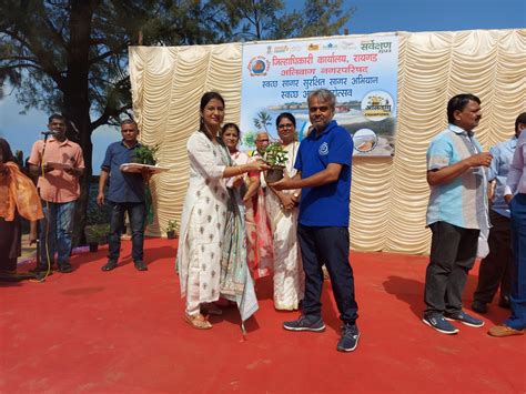Alibag magnetic obsevatory staff participated in Beach cleaning program ...