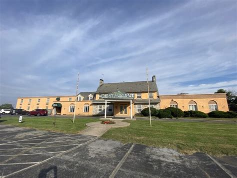 RODEWAY INN AMISH COUNTRY (Lancaster) - Hotel Reviews, Photos, Rate ...