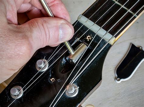 DIY Workshop: How to adjust your guitar's truss rod