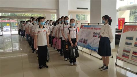 信阳市第三实验高中2023年学雷锋志愿服务活动启动