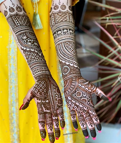 Rajasthani Bridal Mehndi Designs For Full Hands