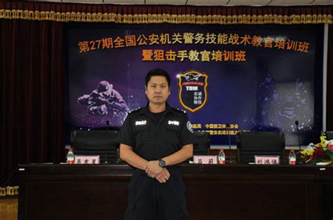鞍山公安局特警突击队大队长刘崇：警队“神枪手”-国际在线