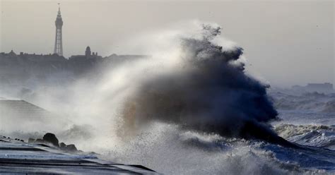 Study reveals how dangerous ‘rogue’ waves are formed in the world’s ...