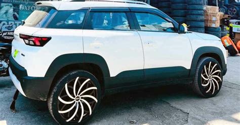 India’s First New Maruti Brezza with 20-inch Alloys- Video » Car Blog India