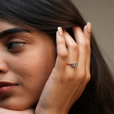 Reia Solitaire Lab Grown Diamond Jewellery 14 KT Yellow Gold Hexagon ...