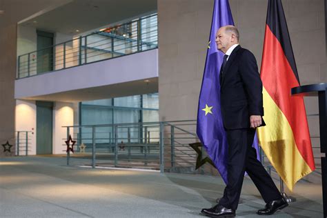 German Government Collapses as Chancellor Olaf Scholz Loses Confidence ...