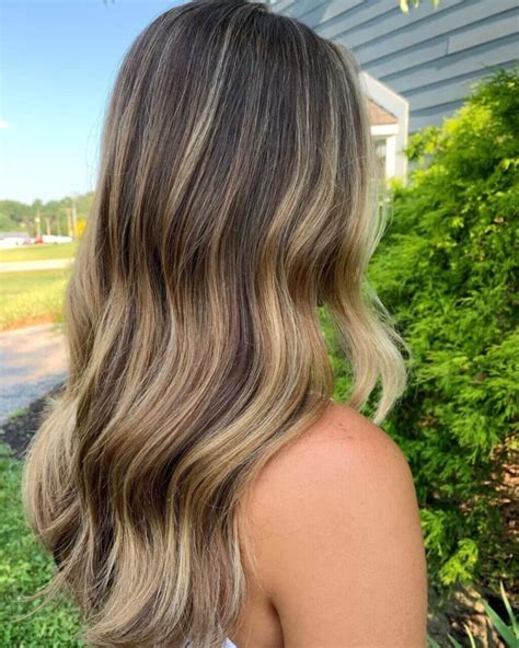 25+ Blonde Highlights on Brown Hair For Women To Try! - Dezayno