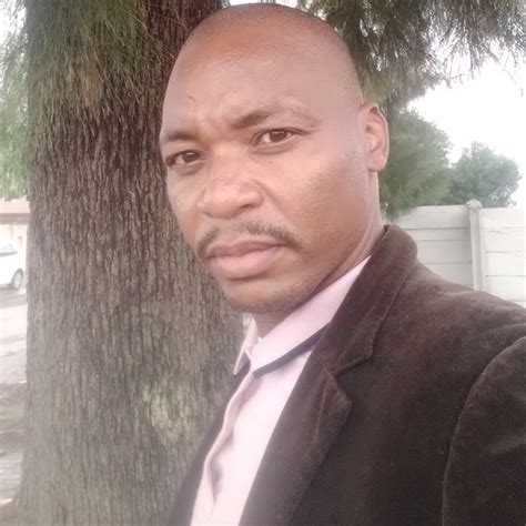 Thato - Basic computer teacher - ₹1598/h