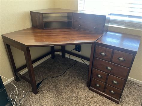 Wooden Pottery Barn Corner Desk for Sale in Las Vegas, NV - OfferUp