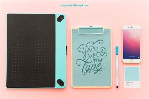 Clipboard, smartphone, instant photo and graphic tablet | Free PSD