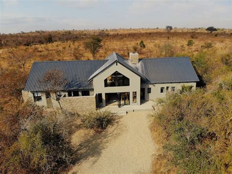 Ebony House - Kruger National Park - Houses for Rent in Ehlanzeni ...