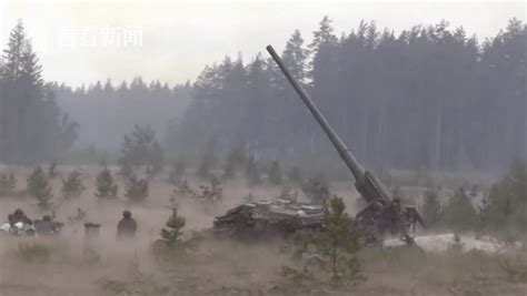 射程40公里！斯洛伐克向乌克兰提供多门自行榴弹炮 已在乌军服役_刘喻_门或_塔斯社