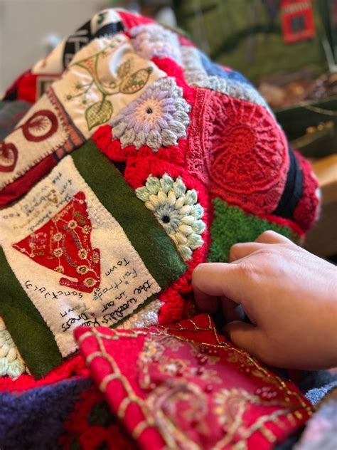 Rosette-brooch making, with The Community Shawl, The Makers at Craft ...