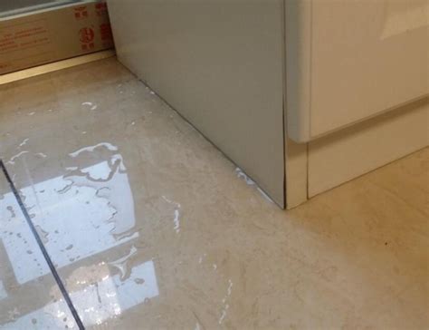 卫生间墙面做防水会影响贴砖吗?怎么解决瓷砖脱落-青龙家装防水