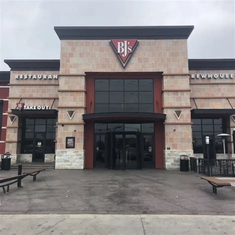 BJ's Brewhouse Alamo Ranch Happy Hour | GoldenBuzz San Antonio