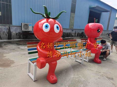深圳商场定制玻璃钢卡通公仔美陈雕塑宣传自身品牌-玻璃钢雕塑厂