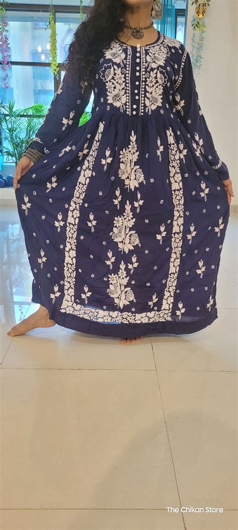 Subnir Gowns – The Chikan Store