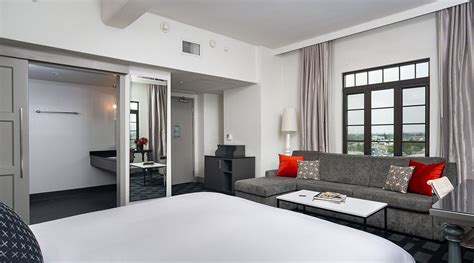 PADRE HOTEL (Bakersfield) - Hotel Reviews, Photos, Rate Comparison ...
