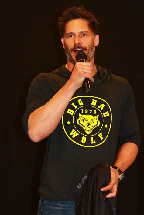 Alcide the werewolf (aka Joe Manganiello) from True Blood huffed and ...