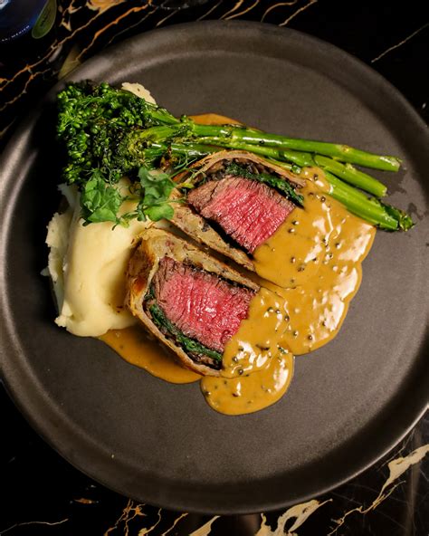 MOON RESTAURANT MIXOLOGY