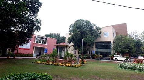 SD College Chandigarh Course and Fees 2025