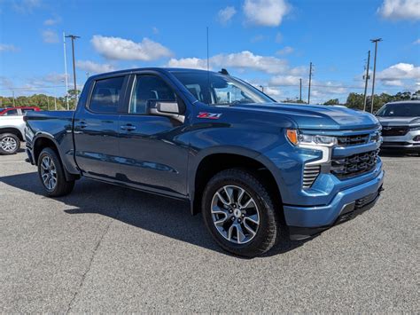 New 2024 Chevrolet Silverado 1500 RST Crew Cab in Douglas #7125 | Robert Fender Chevrolet