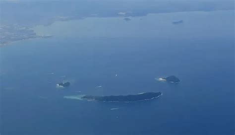 6 Unusual Shaped Islands To Visit Around The World - lifeberrys.com