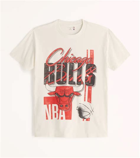 Chicago Bulls NBA Graphic Tee | Shirt design inspiration, Graphic tee ...
