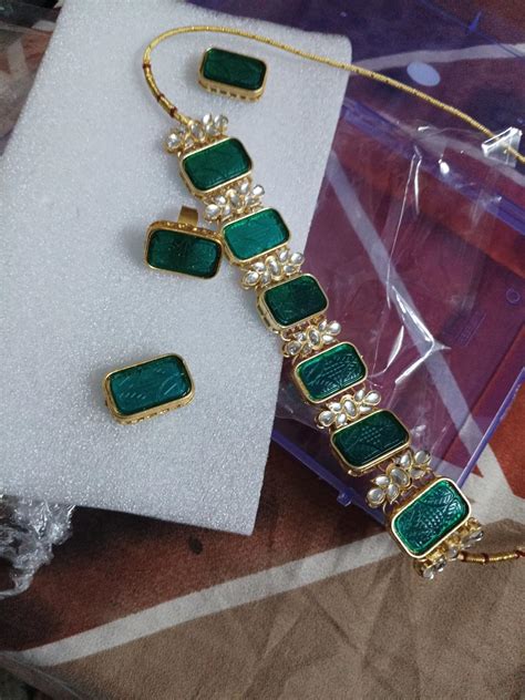 Buy ZAVERI PEARLS Peacock Green Artificial Stones & Kundan Choker ...