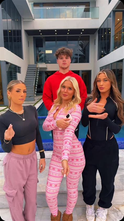 Claire Deyoe | I Can’t Believe He Said This! @clairelizzyx | Instagram